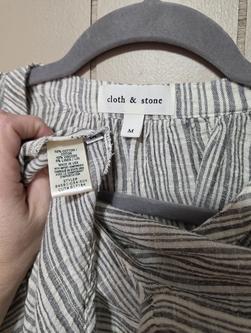 Cloth & Stone Blouse - Picture 3 of 3